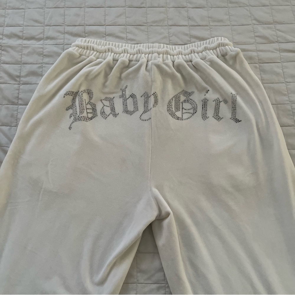 Hot & Delicious White velour joggers silver rhinestones embellished Pants Sz L